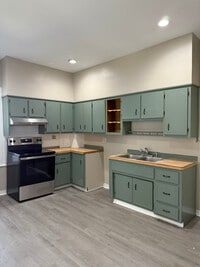 Building Photo - 1363 Capouse Ave
