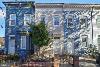 Building Photo - 1613 5th St NW