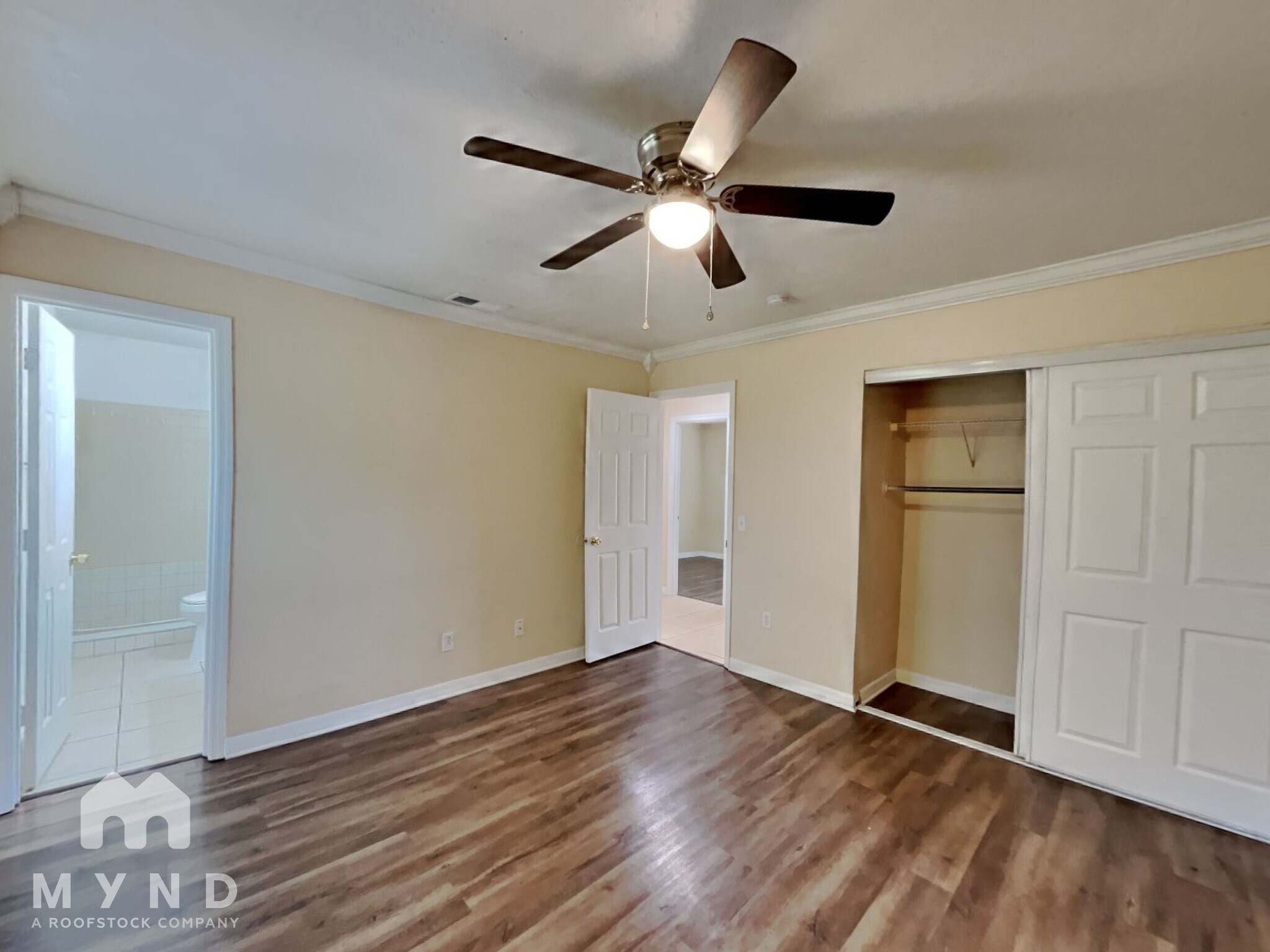 Building Photo - 1942 Peoria St