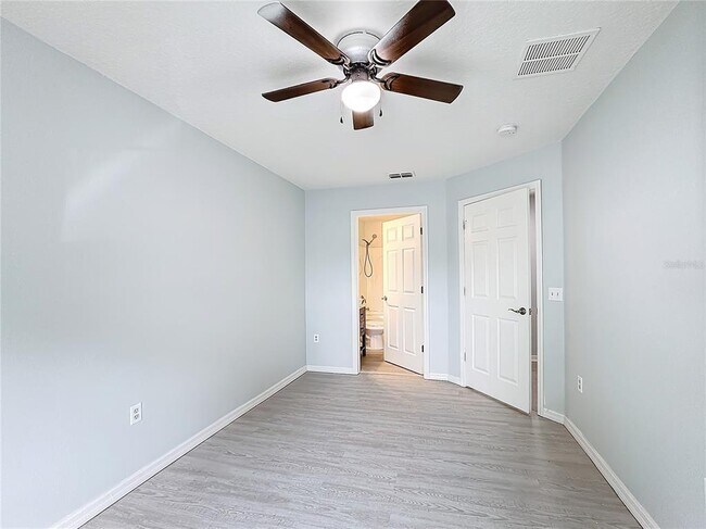 Building Photo - 249 Royal Palm Dr