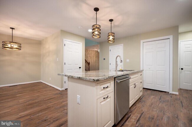Building Photo - 110 Talleyrand Dr