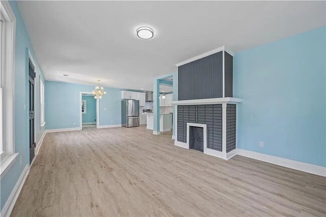 Building Photo - Move In by 5/1 & Save $500 OFF MAY Rent — Fully Renovated Gem!!!