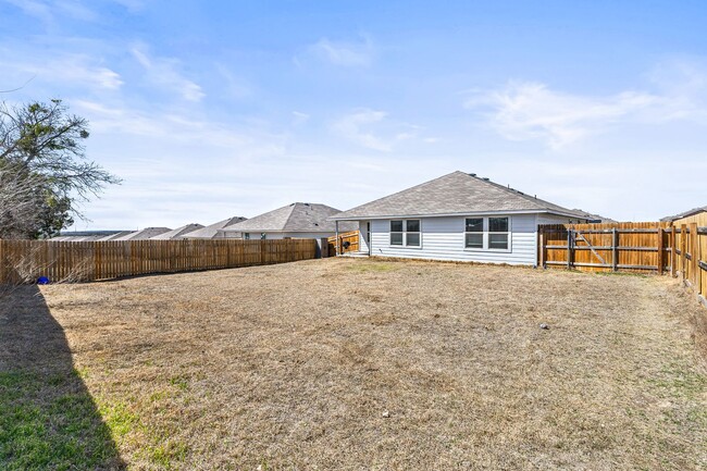 Building Photo - 4906 Karen Grn Dr