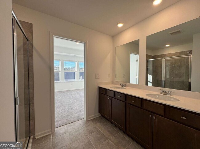 Building Photo - 516 Provence Gate Ln