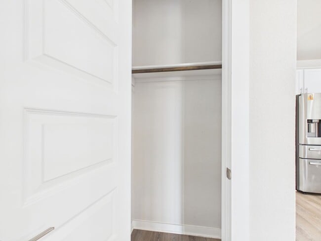 Building Photo - Beautiful Bar W Ranch Home – Hill Country Charm with Modern Comforts