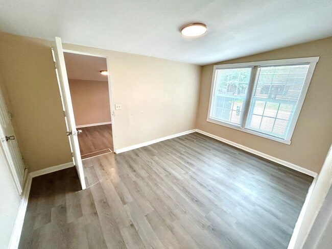 Building Photo - *COMING SOON* Corner Lot 3 Bedroom / 1.5 Bath Home In Pleasanton TX.