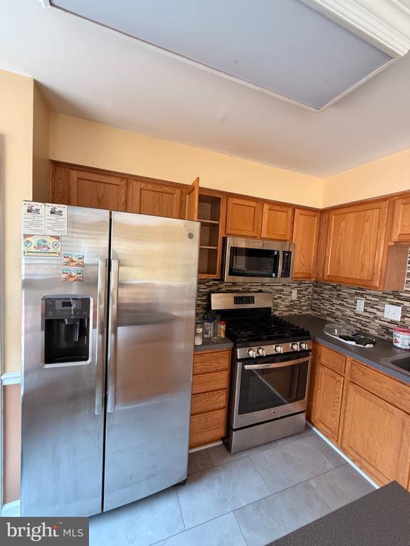 Building Photo - 20 Guilford Pl