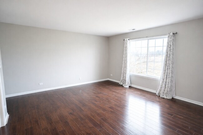 Building Photo - 1051 Park Hill Cir