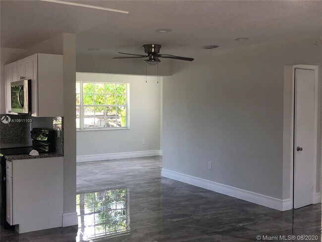 Building Photo - 8500 NW 24th Pl