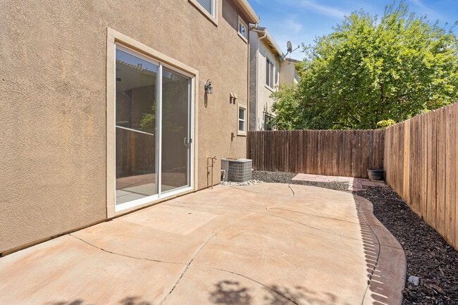 Building Photo - 2371 Snowberry Cir