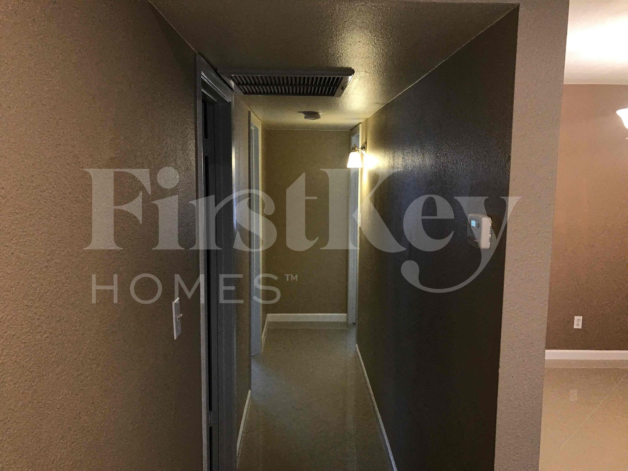 Building Photo - 6025 W Evans Dr