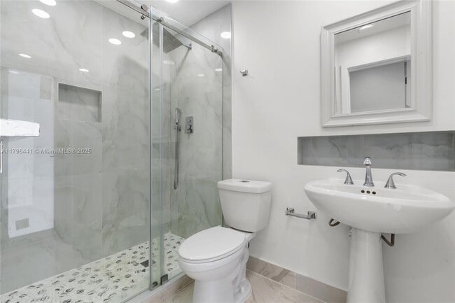 Building Photo - 8860 SW 160th St