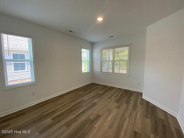 Building Photo - 7414 Julius Dr NE