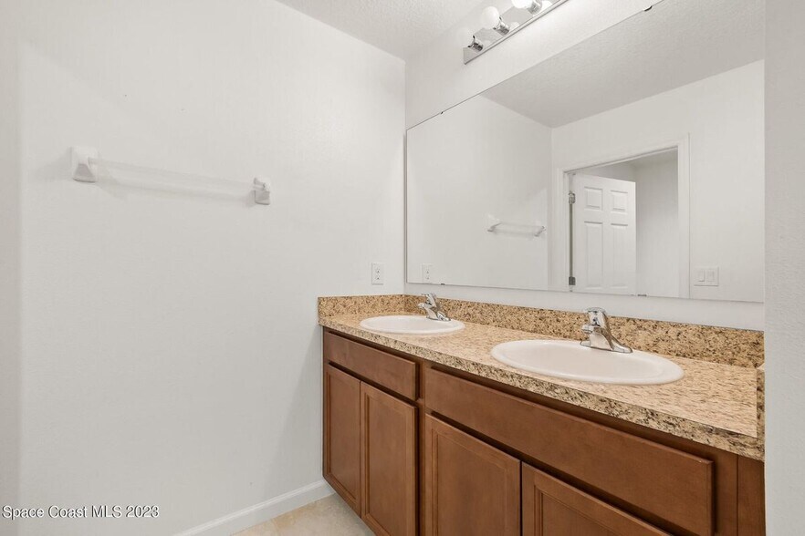 Building Photo - 4637 Amaca Bay Ln