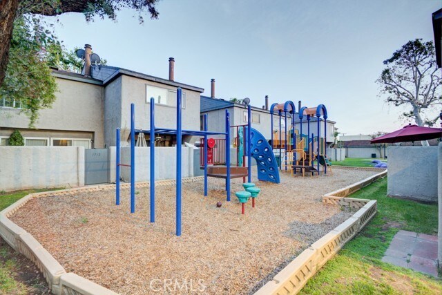 Building Photo - 1740 Puente