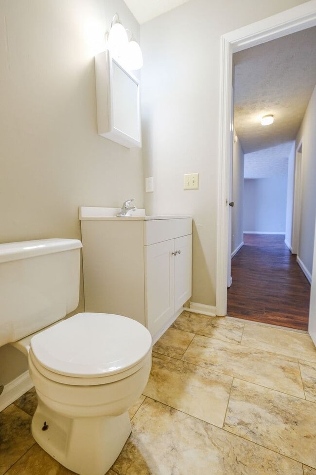 Building Photo - 119 St Andrews Ct