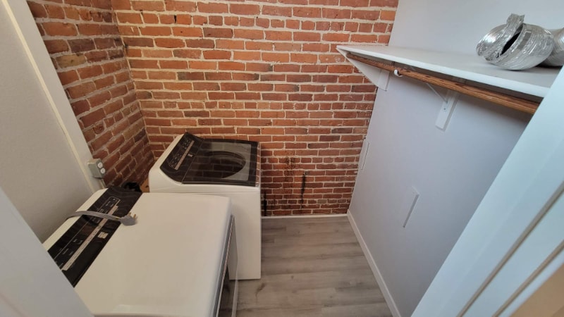 Building Photo - 109 N Kimball Ave