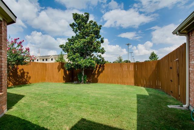 Building Photo - 3008 Chippenham Dr