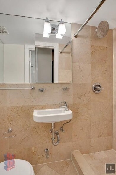 Building Photo - E 13TH ST.