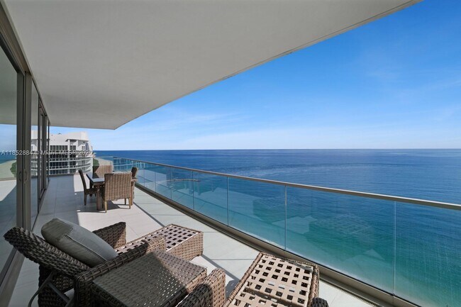 Building Photo - 10203 Collins Ave