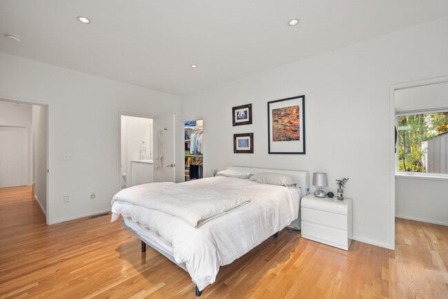 Building Photo - 35 Thornberry Rd