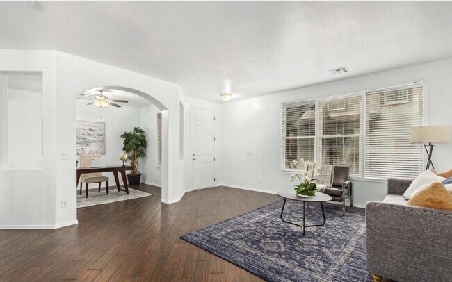 Building Photo - 17127 W Statler St