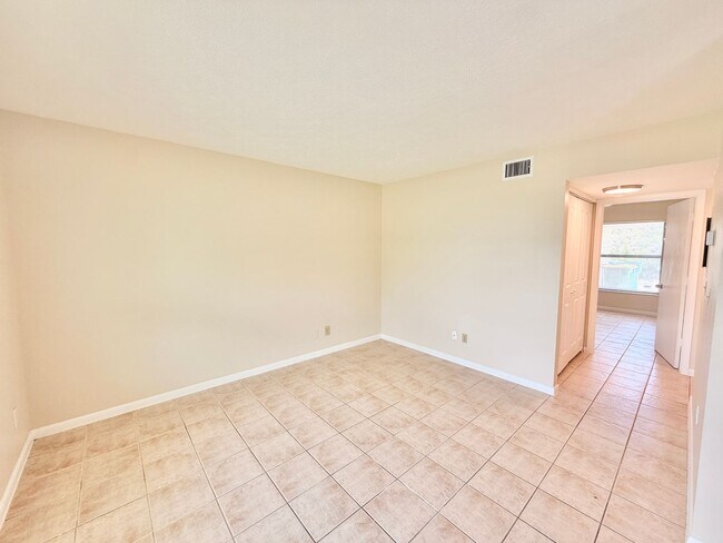Building Photo - 3047 Tropicana Blvd