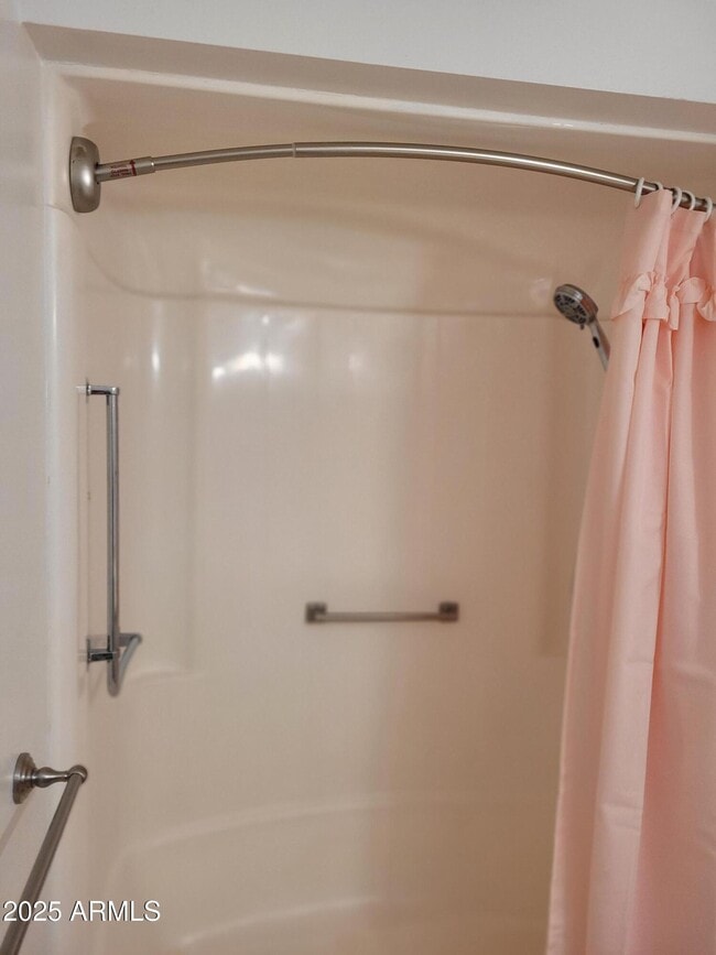 Building Photo - 10060 W Royal Oak Rd