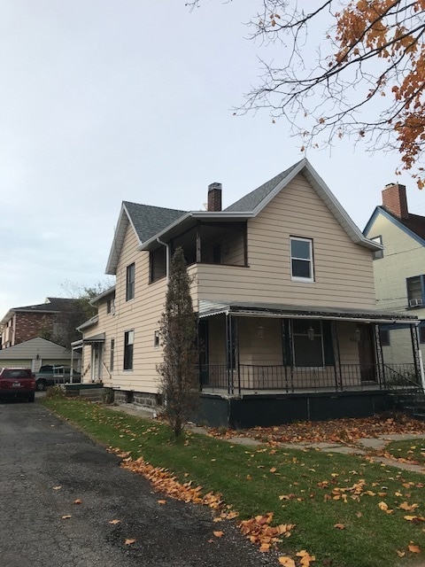 House - 423 W Shiawassee St