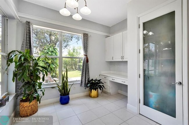 Building Photo - 19084 Skyridge Cir