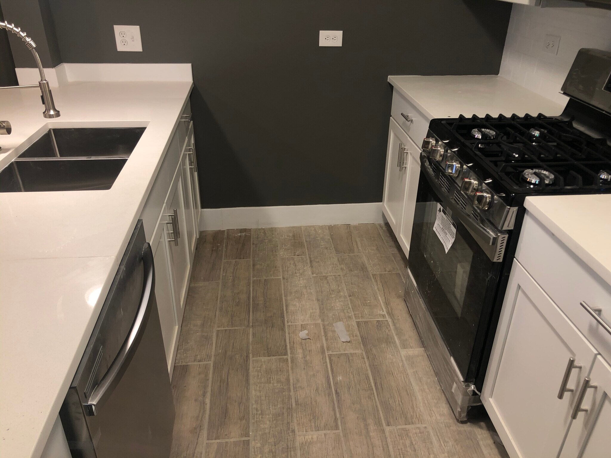 KITCHEN UNFURNISHED - 4836 S Michigan Ave