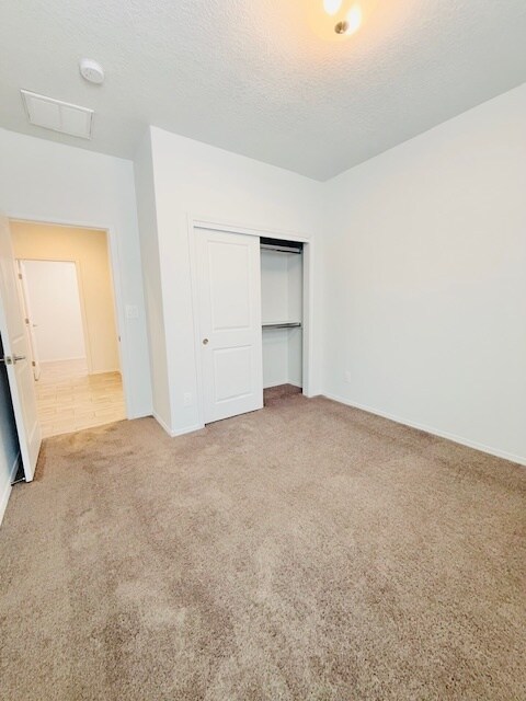 Building Photo - 6113 Strand Loop SE
