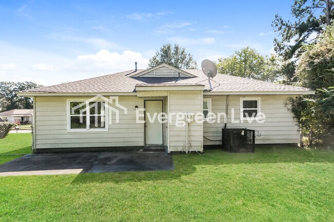 Building Photo - 4983 Appleville St