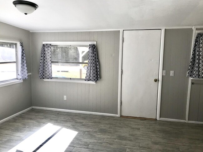 Building Photo - 24 Mathers Farm Rd