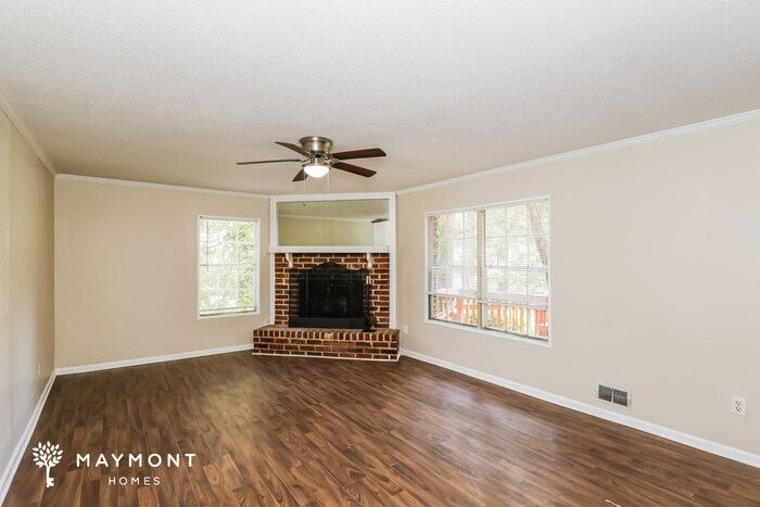Building Photo - 1684 Regency Pl