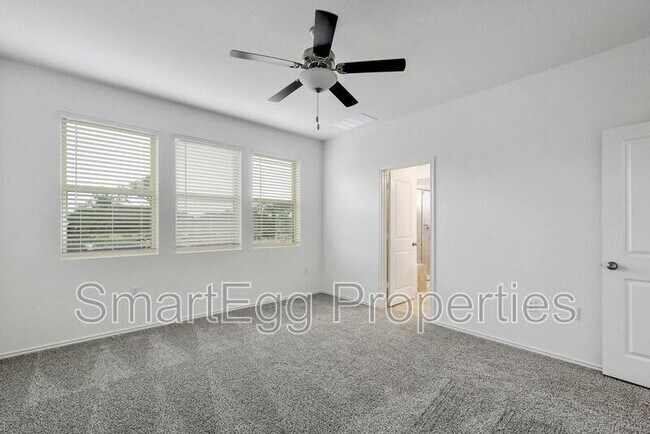 Building Photo - 1103 Diggy Dr