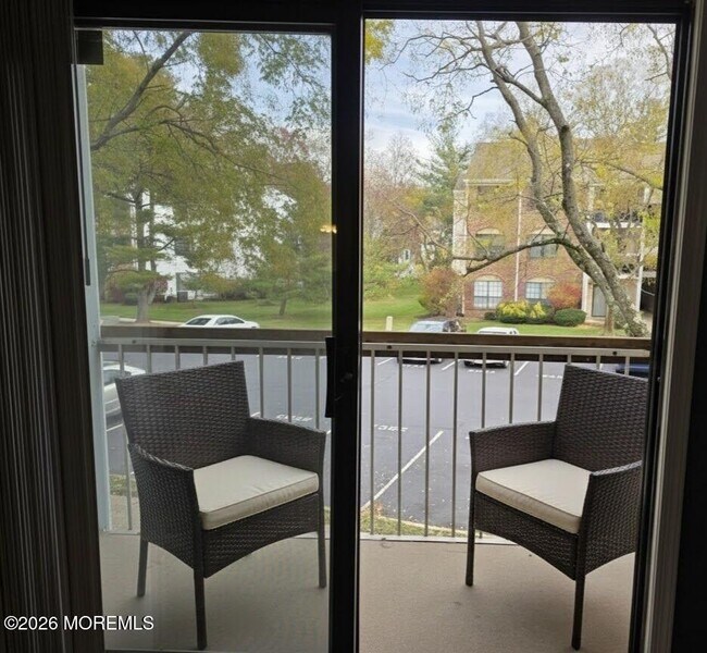 Building Photo - 447 Danbury Ln