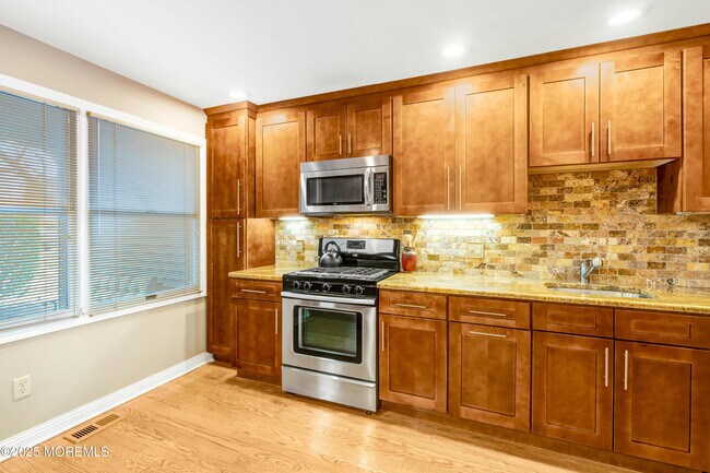 Building Photo - 85 E Water St