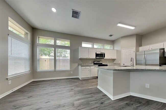 Building Photo - 6818 Auburn Oak Trail