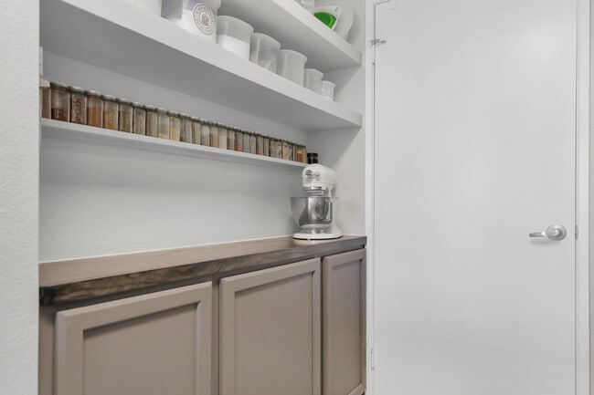 Building Photo - 78347 Terra Cotta Ct