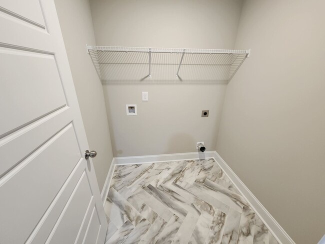 Building Photo - Welcome to Clarksville!