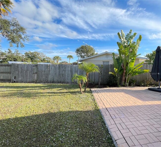 Building Photo - 6405 White Sands Terrace