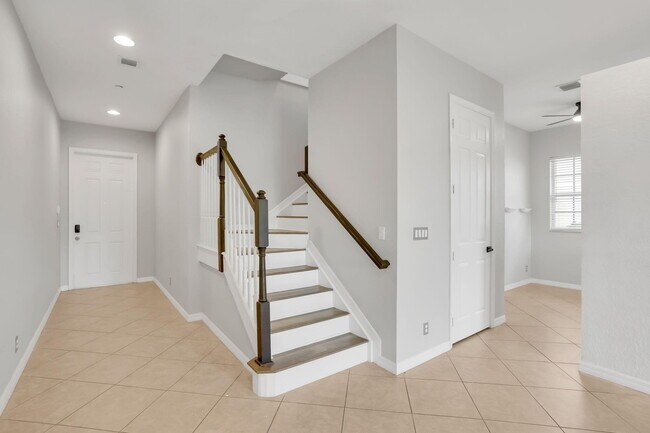 Building Photo - 47 Lancaster Rd