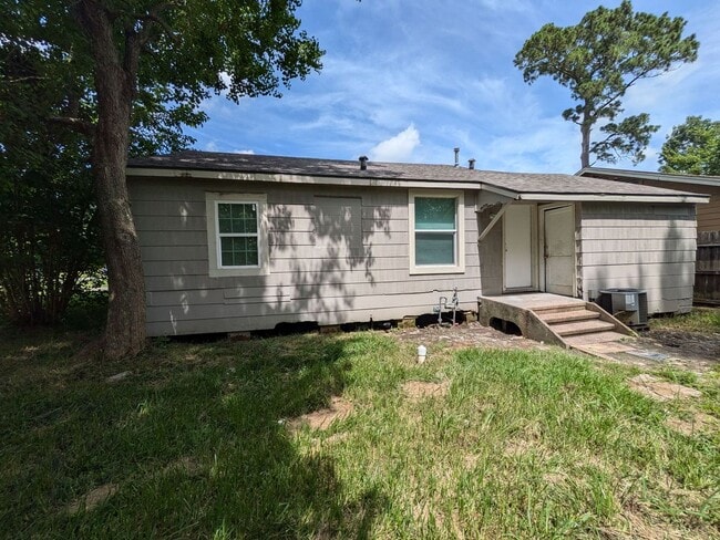 Building Photo - 4770 Galveston St