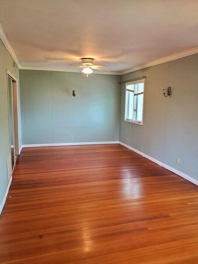 Building Photo - 3209 Chatfield Pl
