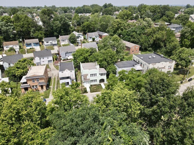 Building Photo - 2576 Duck Creek Rd
