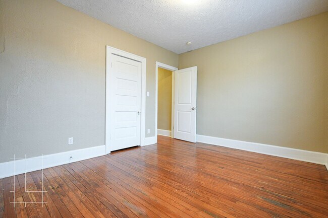 Building Photo - 1286 N 4th St