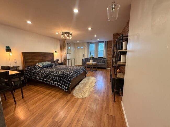 Building Photo - 42 Willow Wood Ct