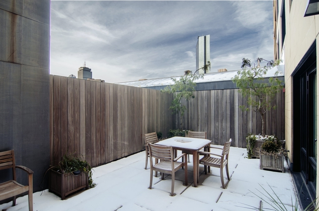 Building Photo - 505 Tremont St