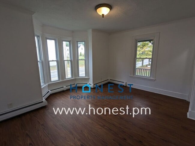 Building Photo - 41 Windsor St